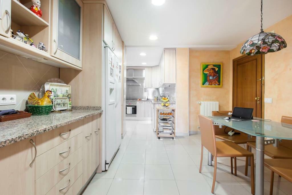 Modern B&B Somosaguas Eksteriør billede