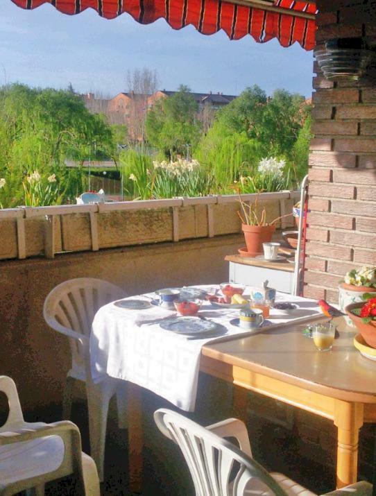 Modern B&B Somosaguas Eksteriør billede